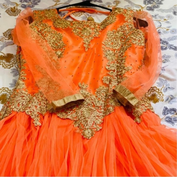 Pakistani Indian wedding party gown 3 PCs suit orange small eid outfit - Picture 12 of 16